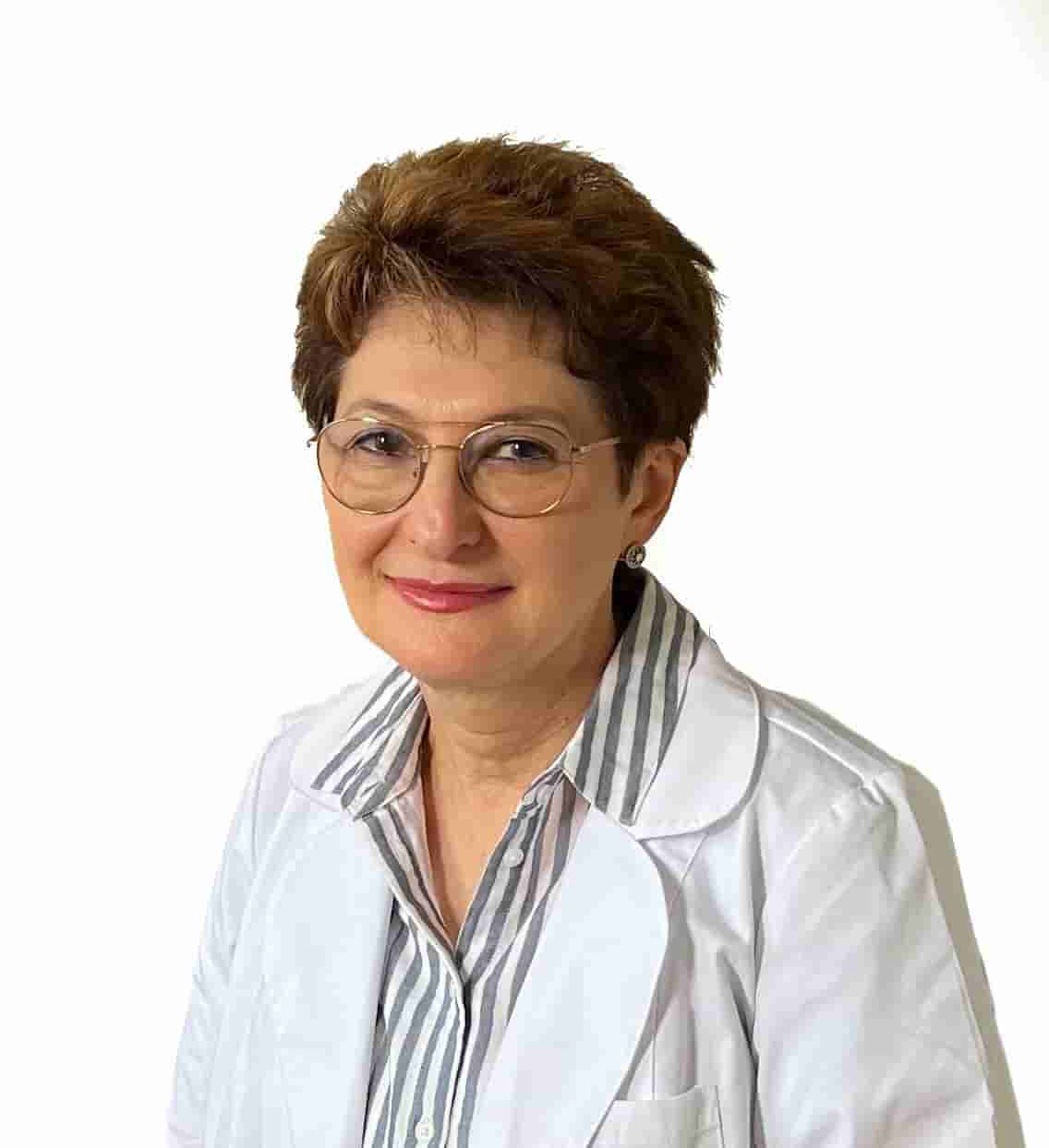 Elena Starosta — врач внутренней медицины в Brooklyn